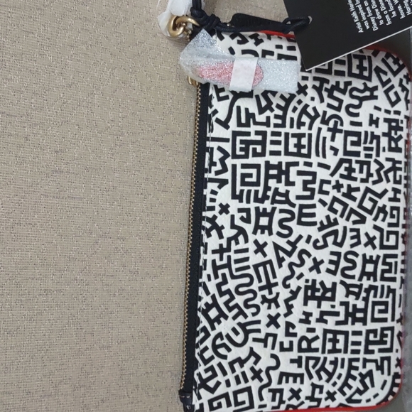 Disney Mickey Mouse Keith Haring Wristlet - Picture 4 of 9